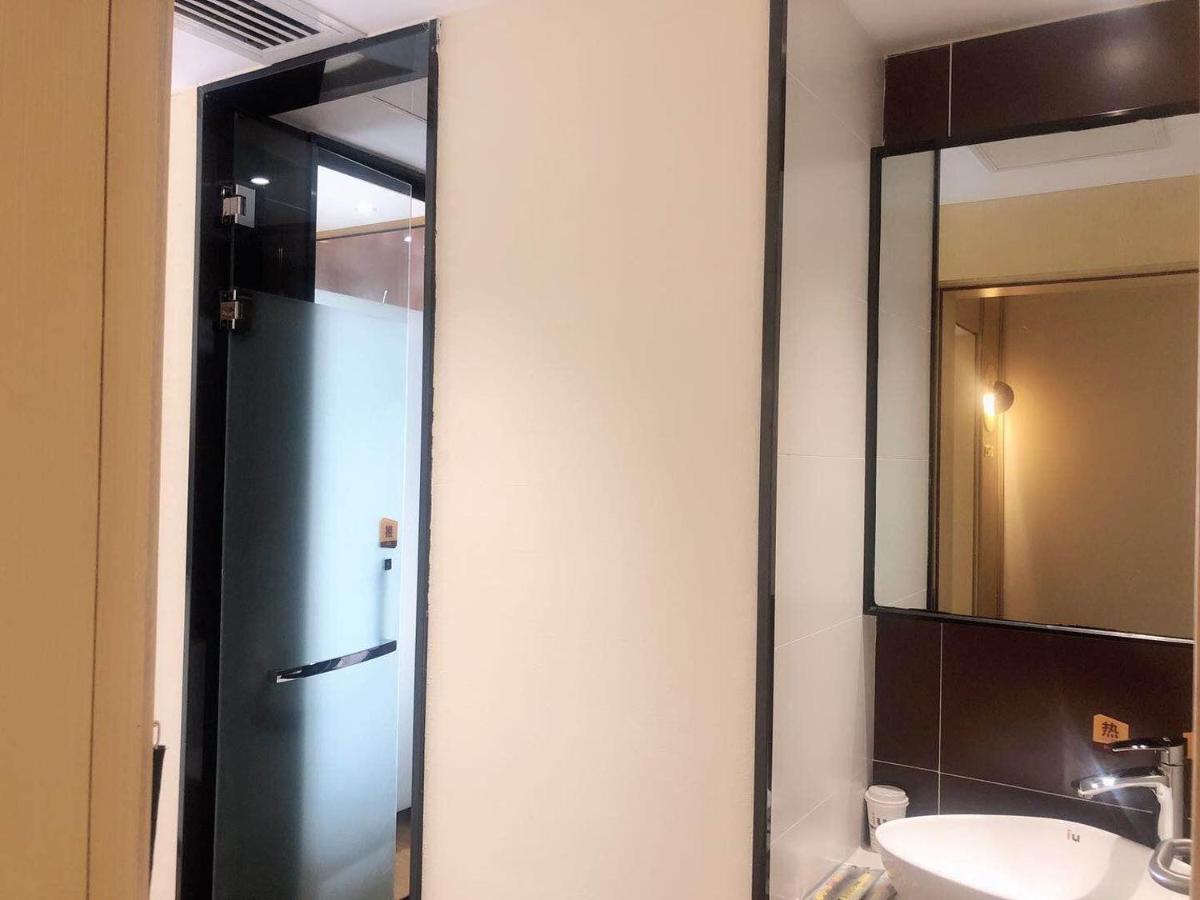 Iu Hotel Guiyang Olympic Sports Center China Resources Vientiane Exterior photo